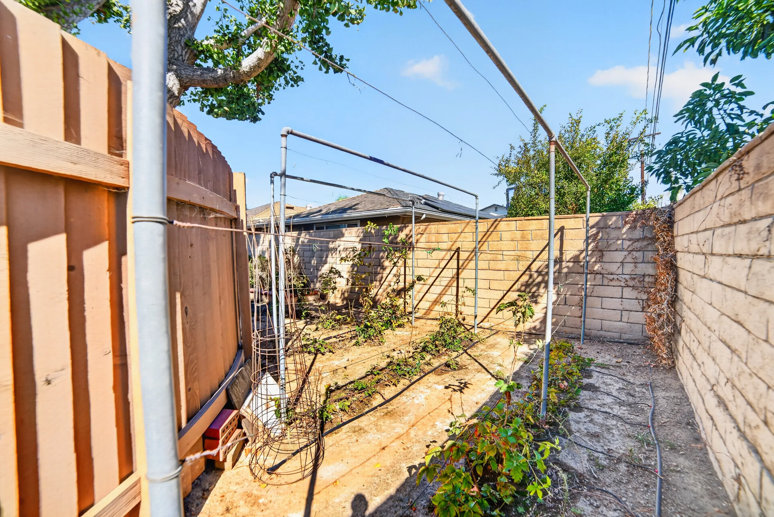 Residential listing — photo 24