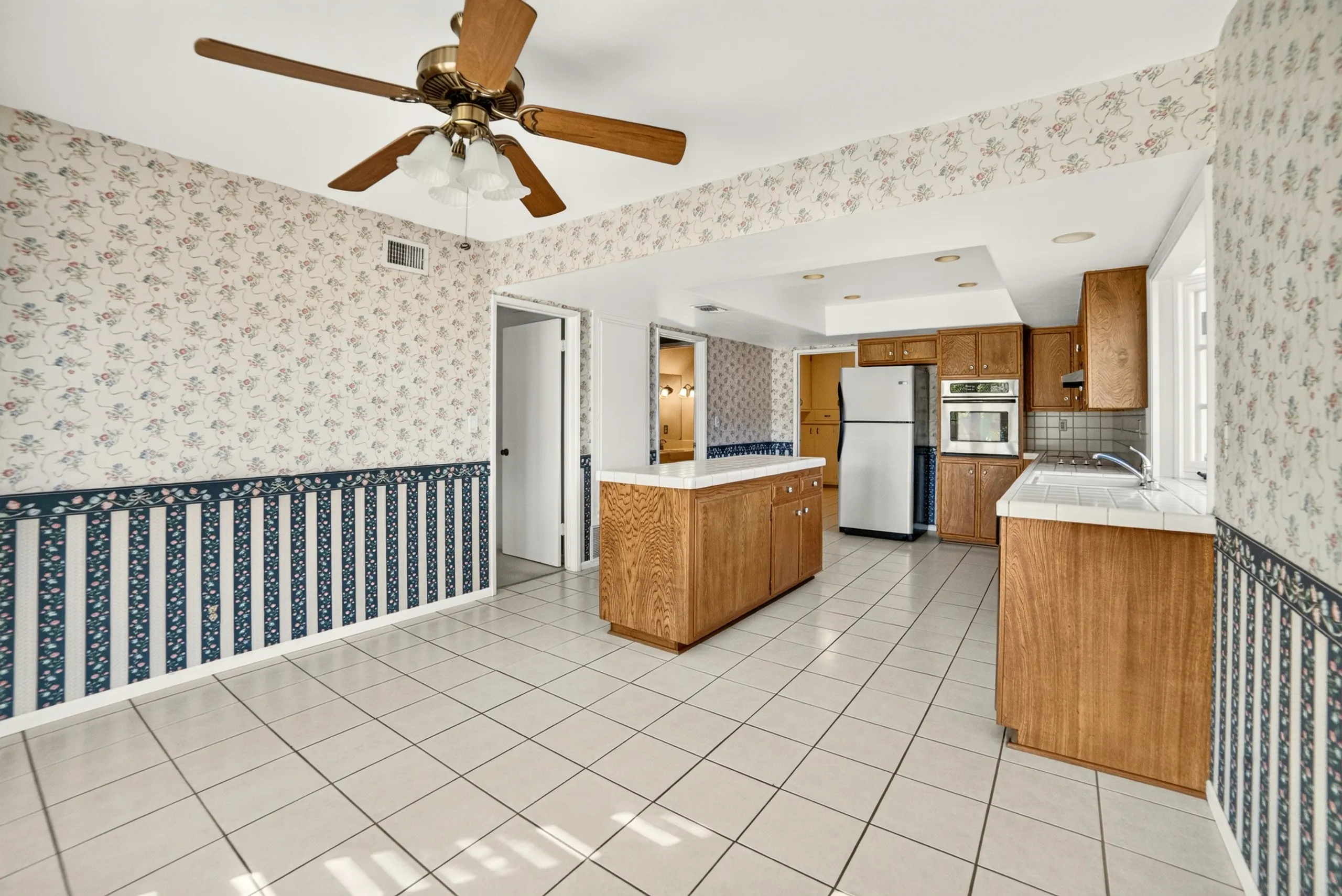 Residential listing — photo 35