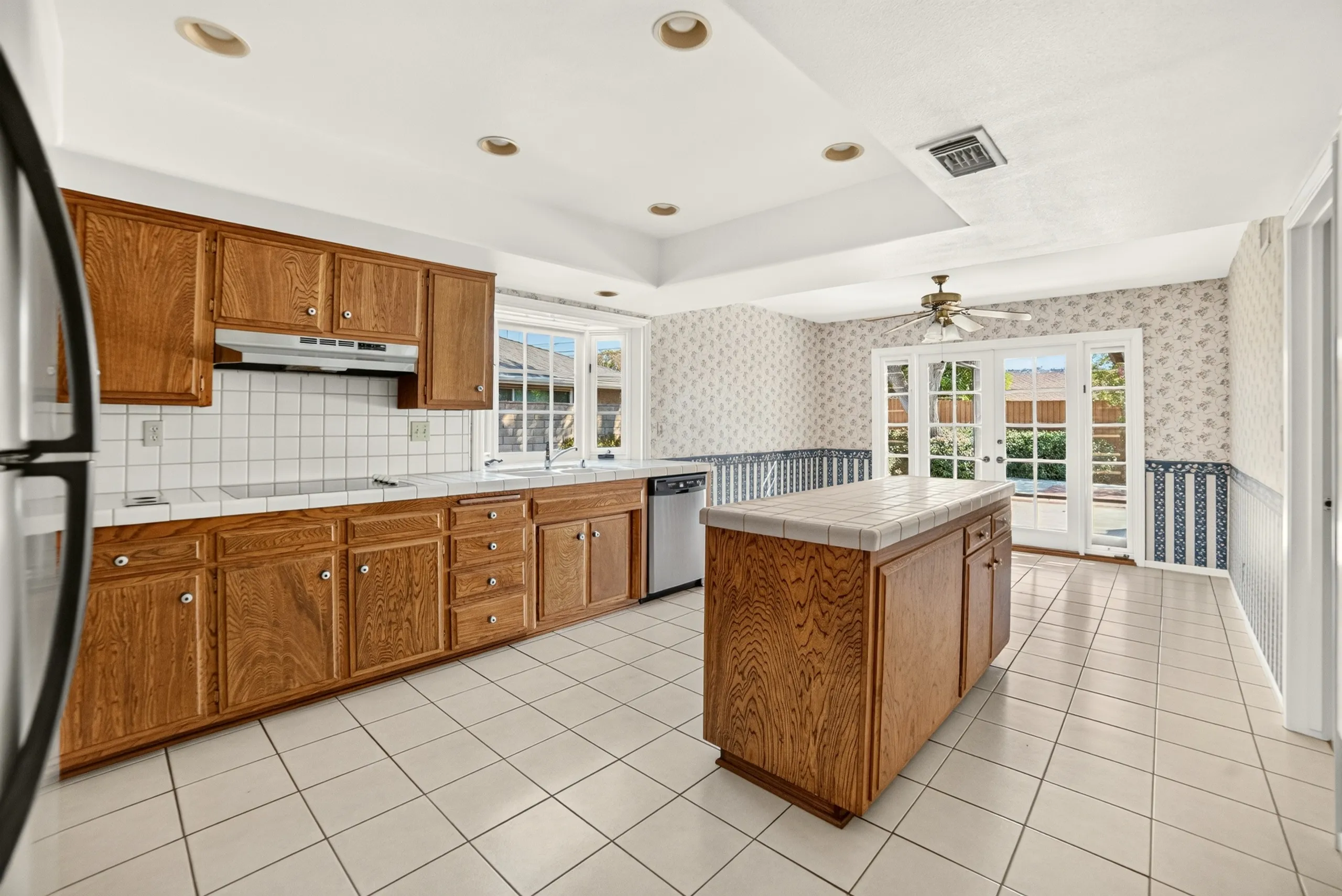Residential listing — photo 4