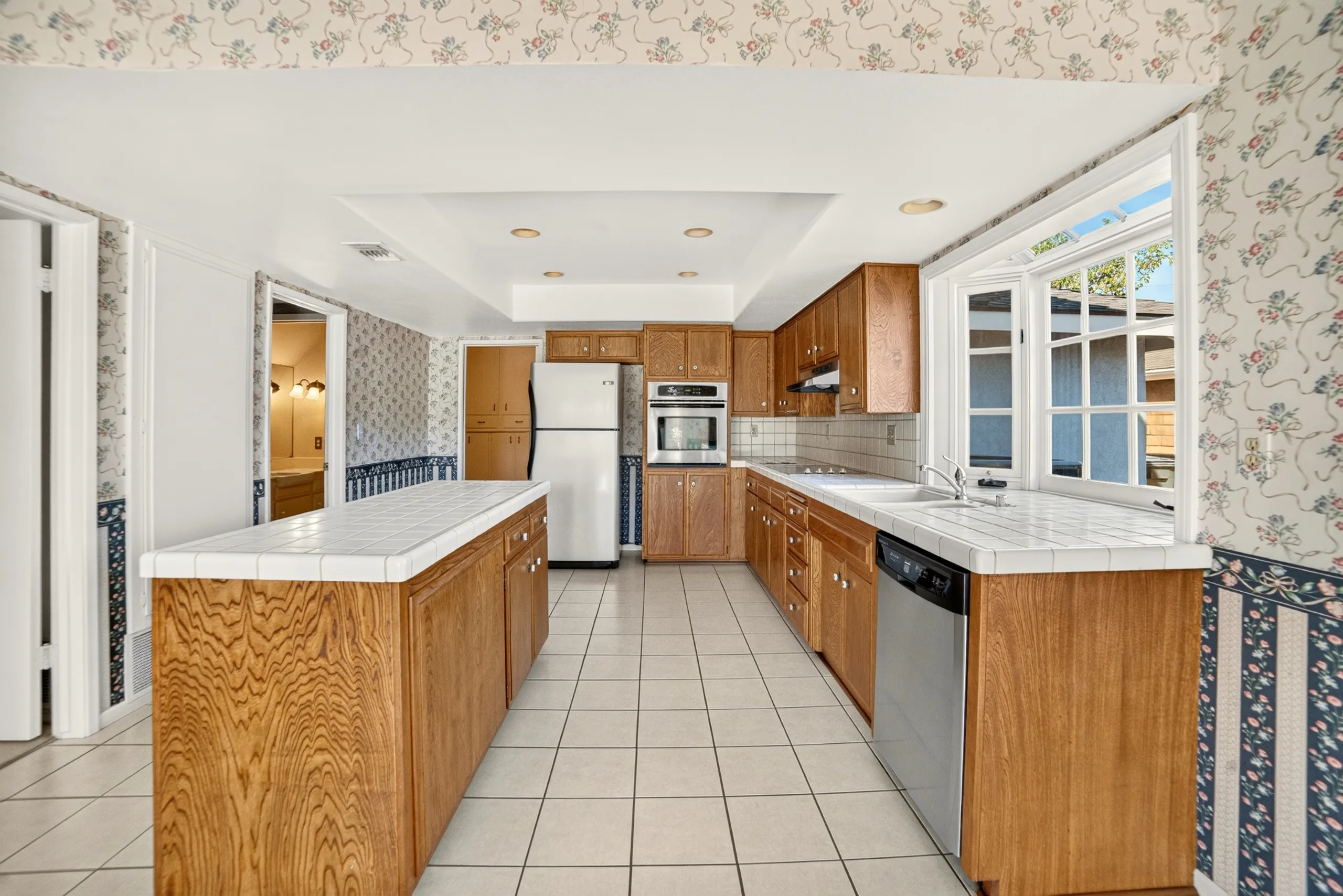 Residential listing — photo 10