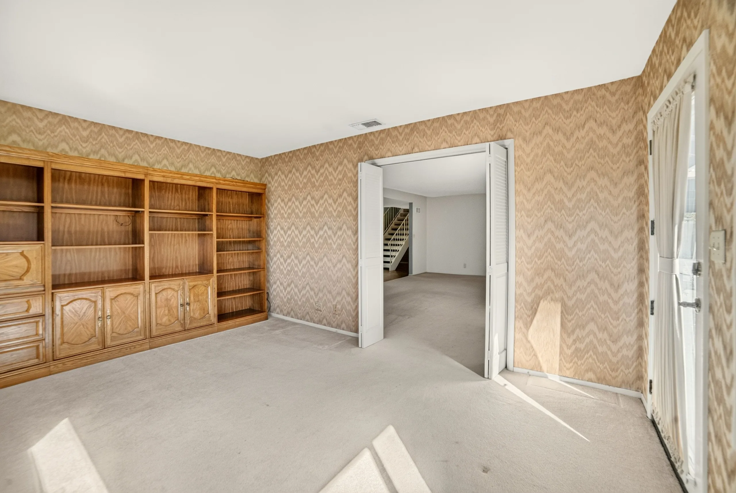 Residential listing — photo 6
