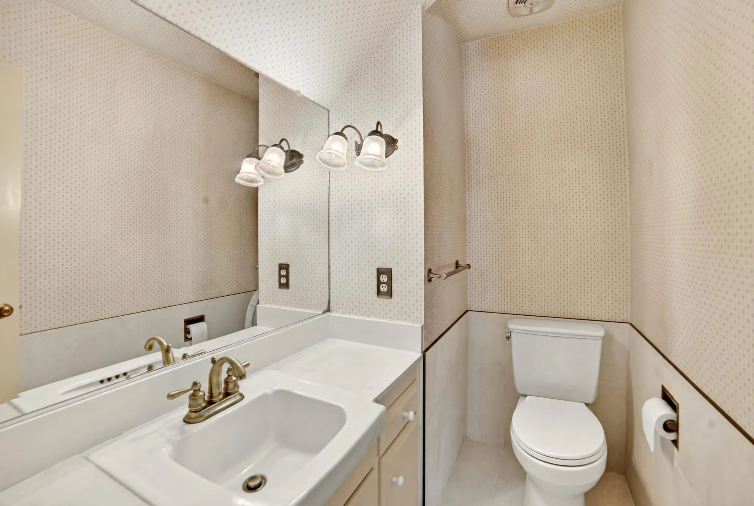 Residential listing — photo 39