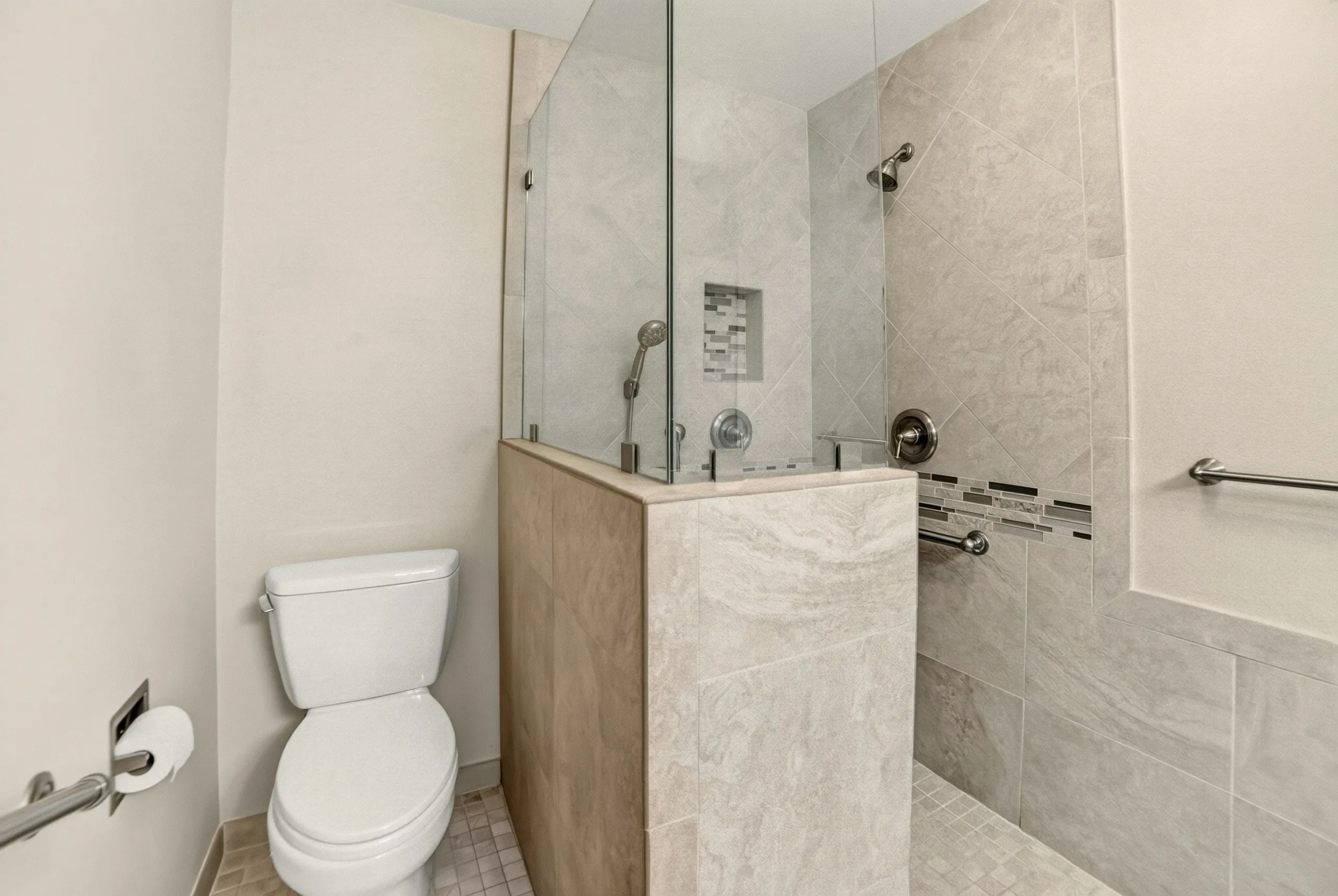 Residential listing — photo 42