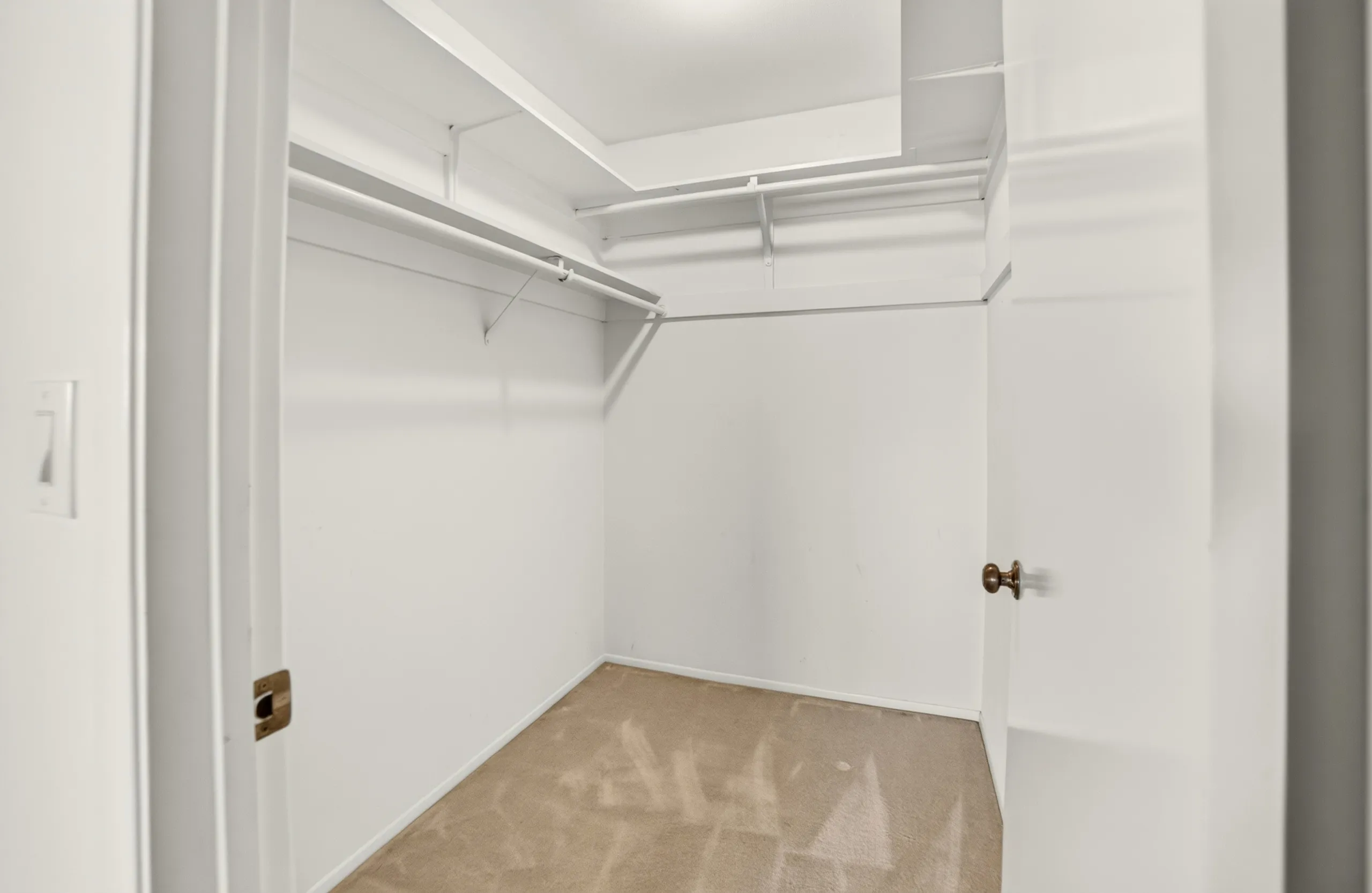 Residential listing — photo 46