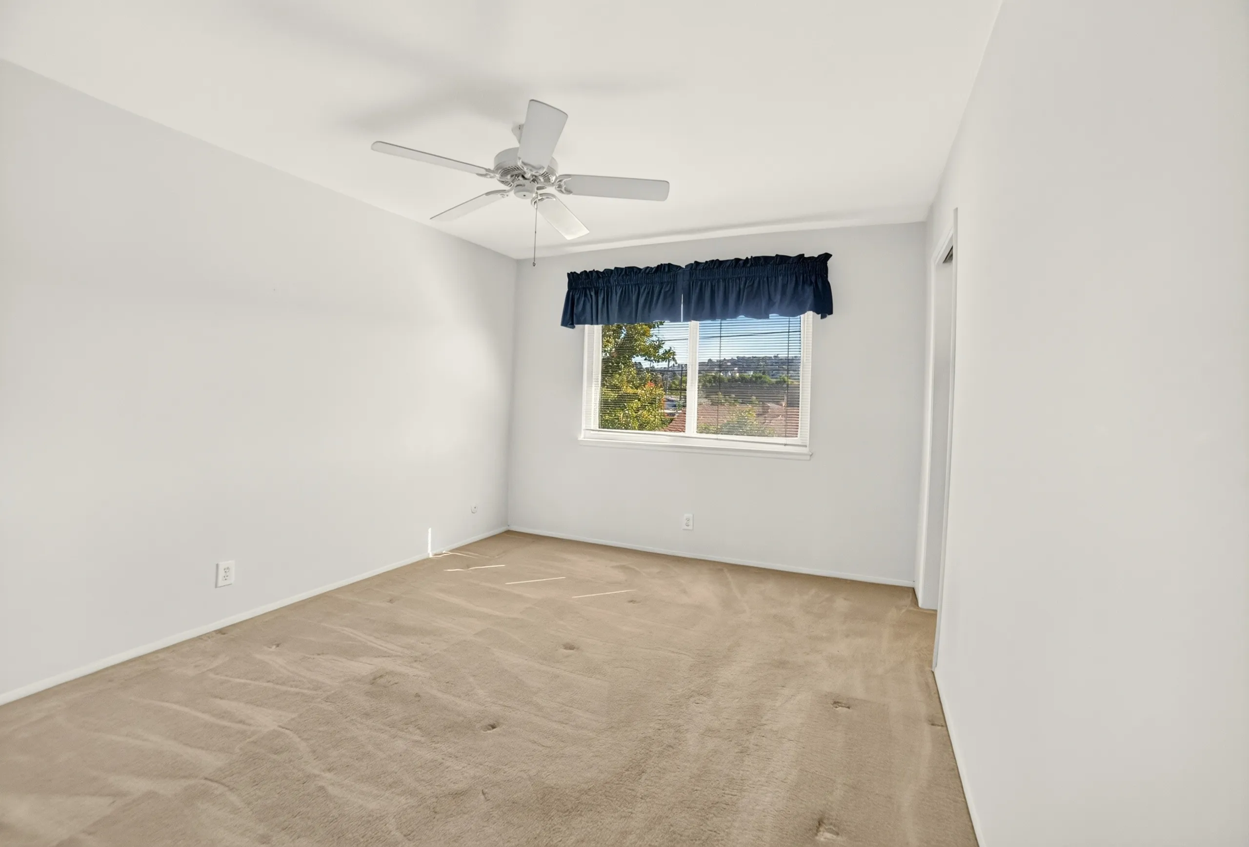 Residential listing — photo 50